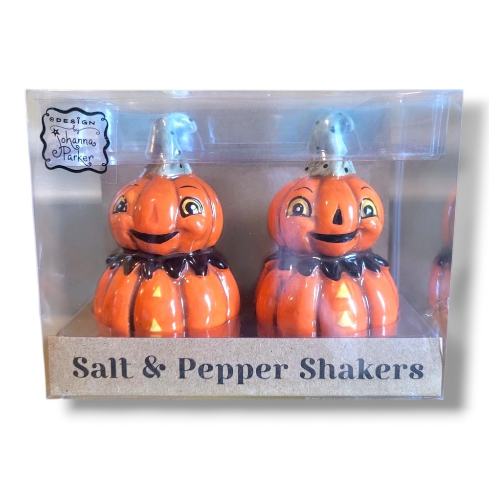 Johanna Parker Transpac Vintage Style Stacked Pumpkin Salt Pepper Shakers